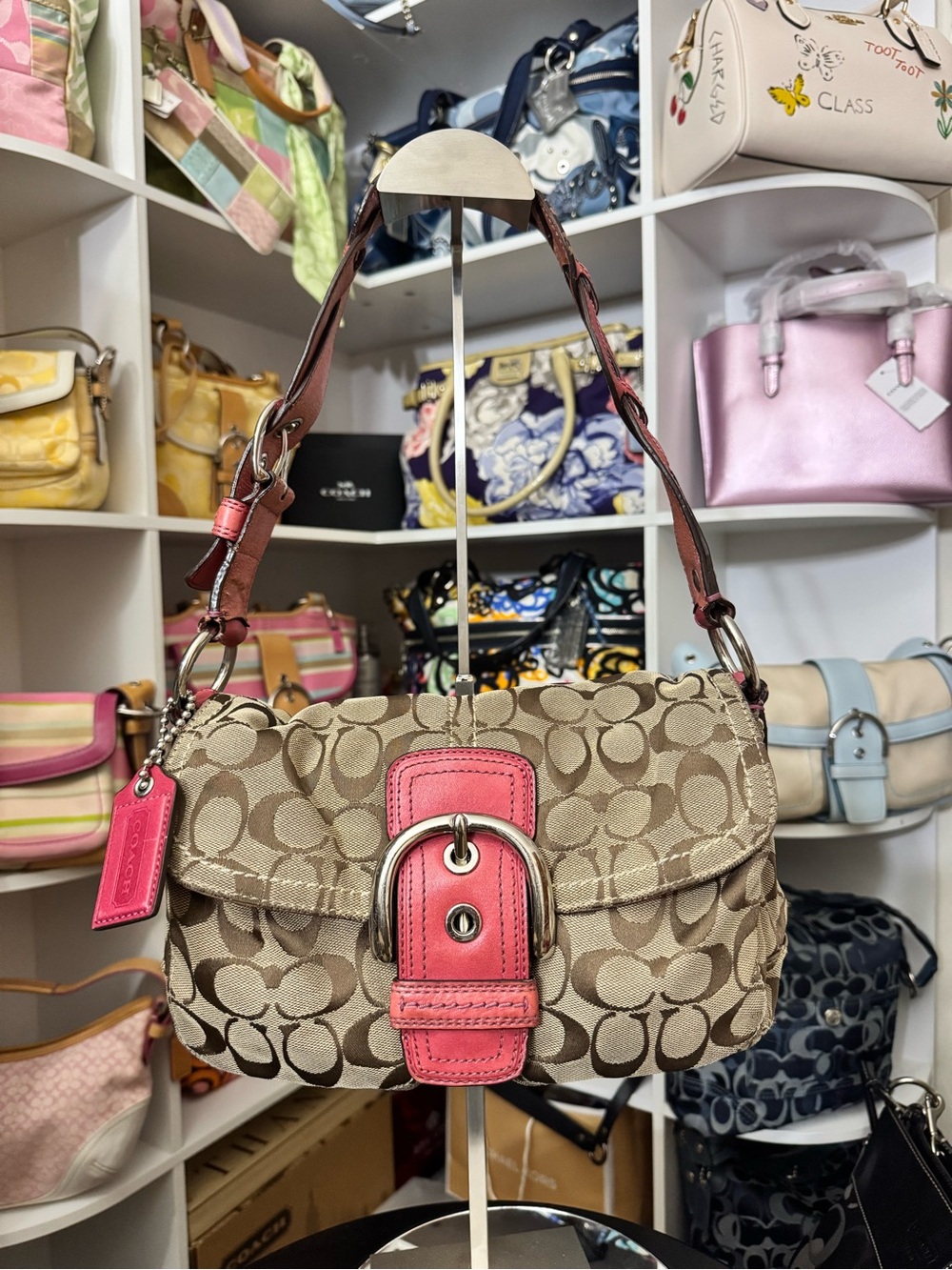 Coach pink soho- look at pictures before buying